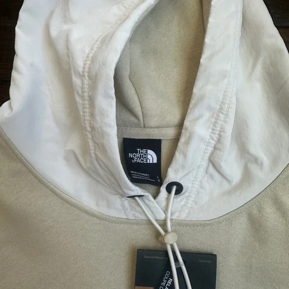 NWT The North Face Men's Cream Hoodie - Large - Picture 4 of 4